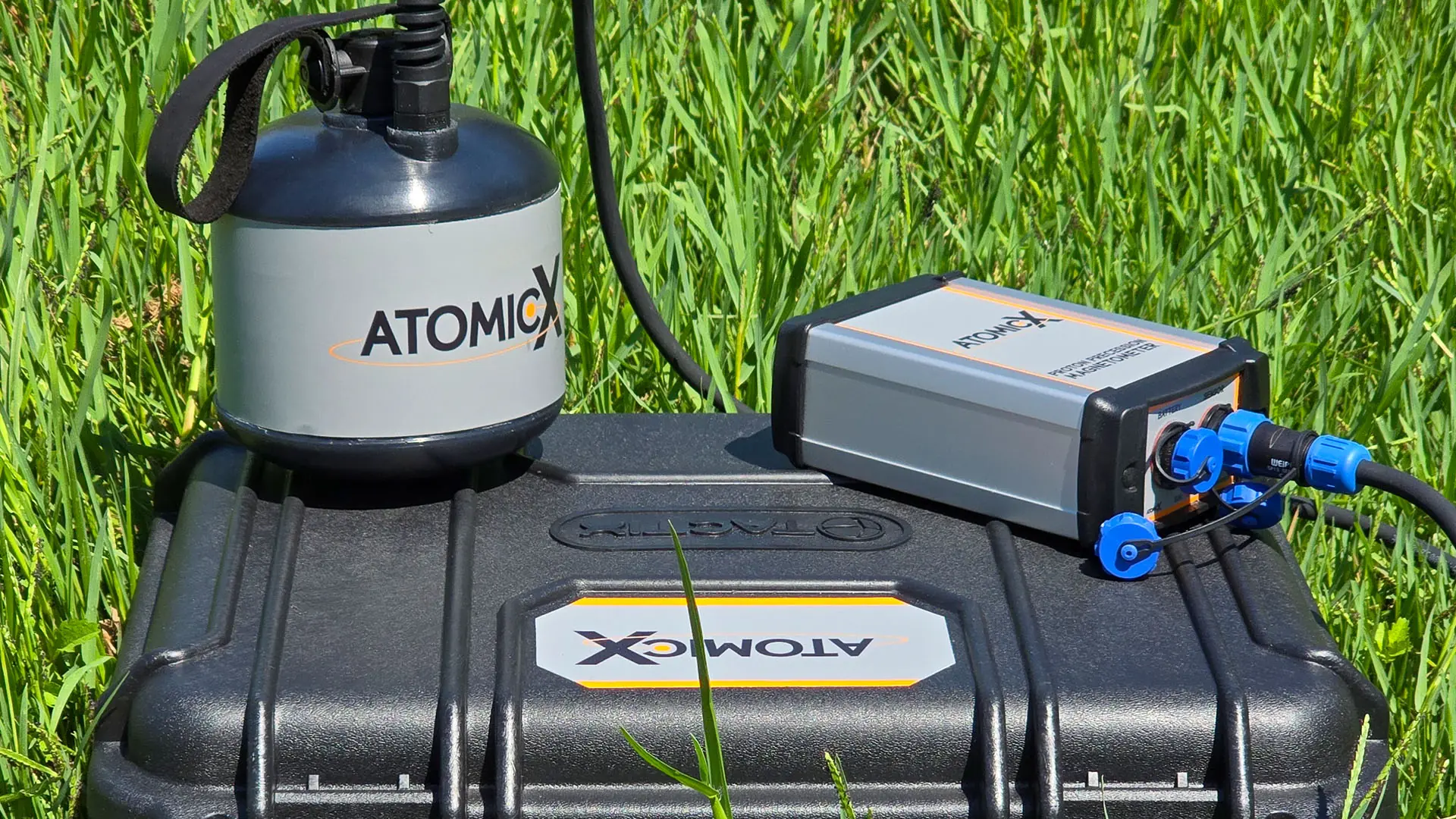 AtomicX Proton Magnetometer, AtomicX Sensor and Case